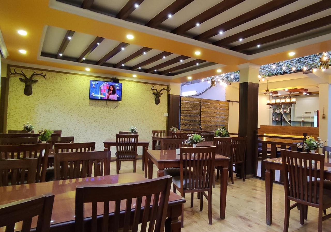 Royal Kings Hotel Kathmandu Exterior foto
