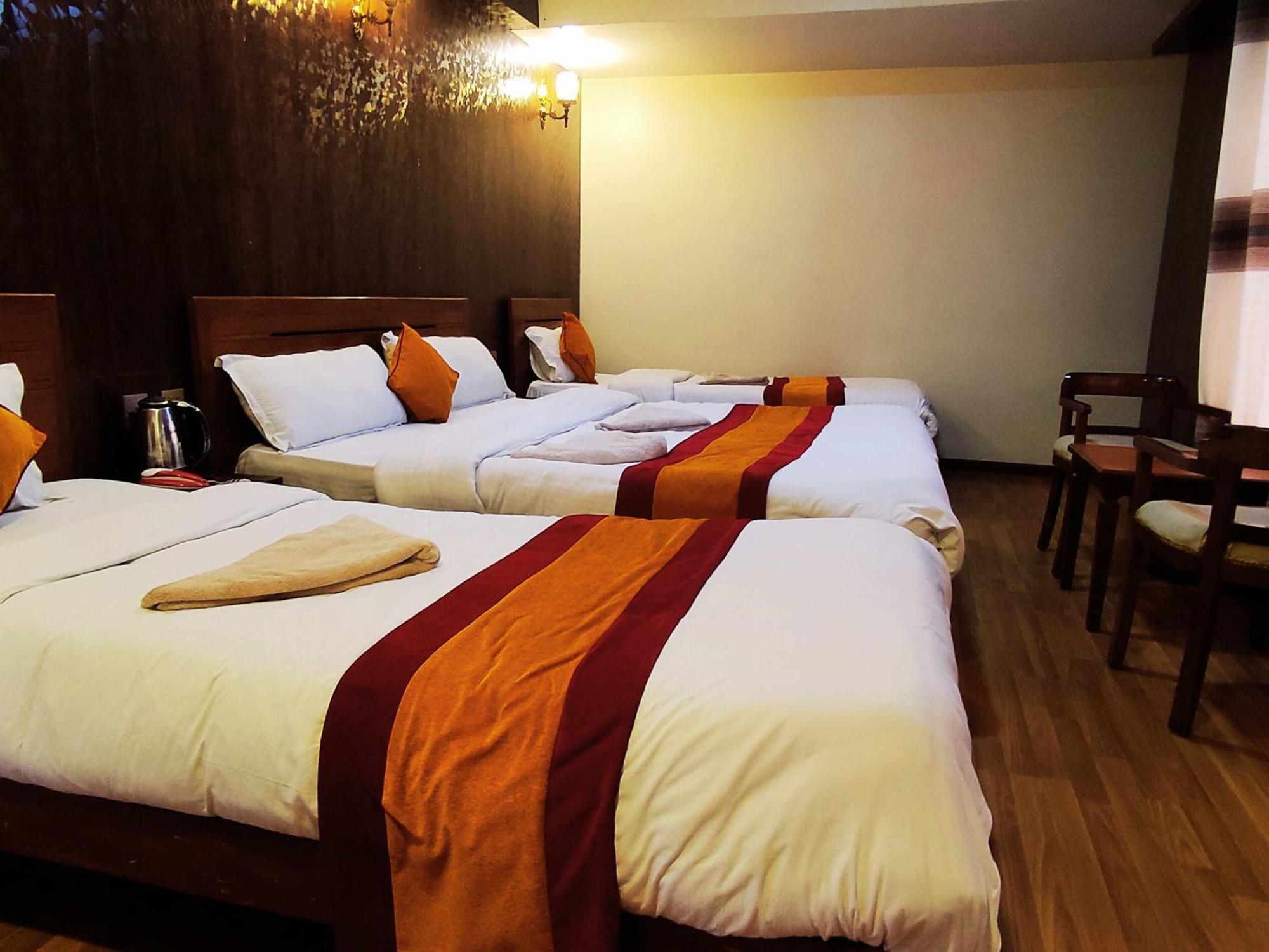 Royal Kings Hotel Kathmandu Exterior foto