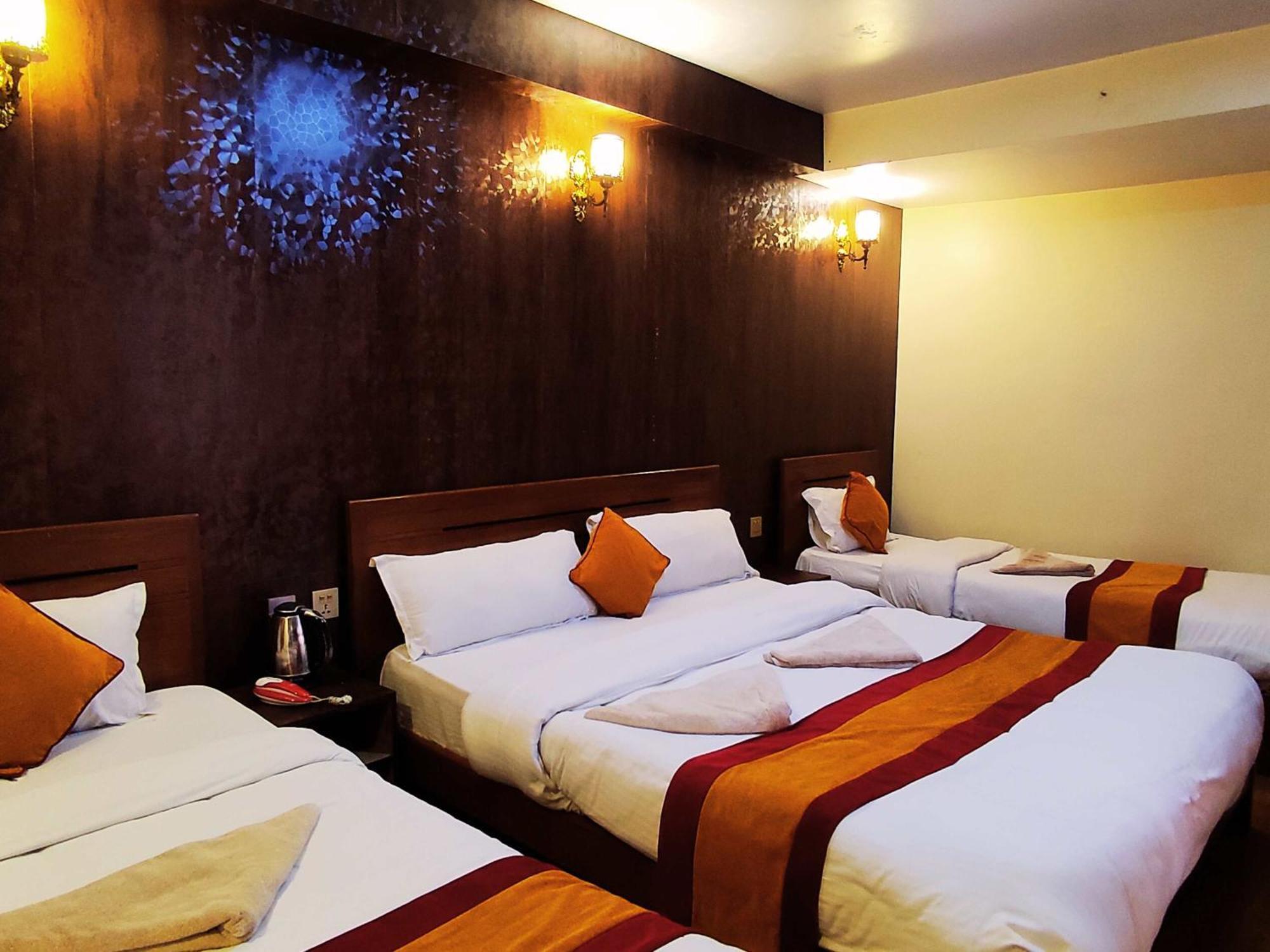 Royal Kings Hotel Kathmandu Exterior foto