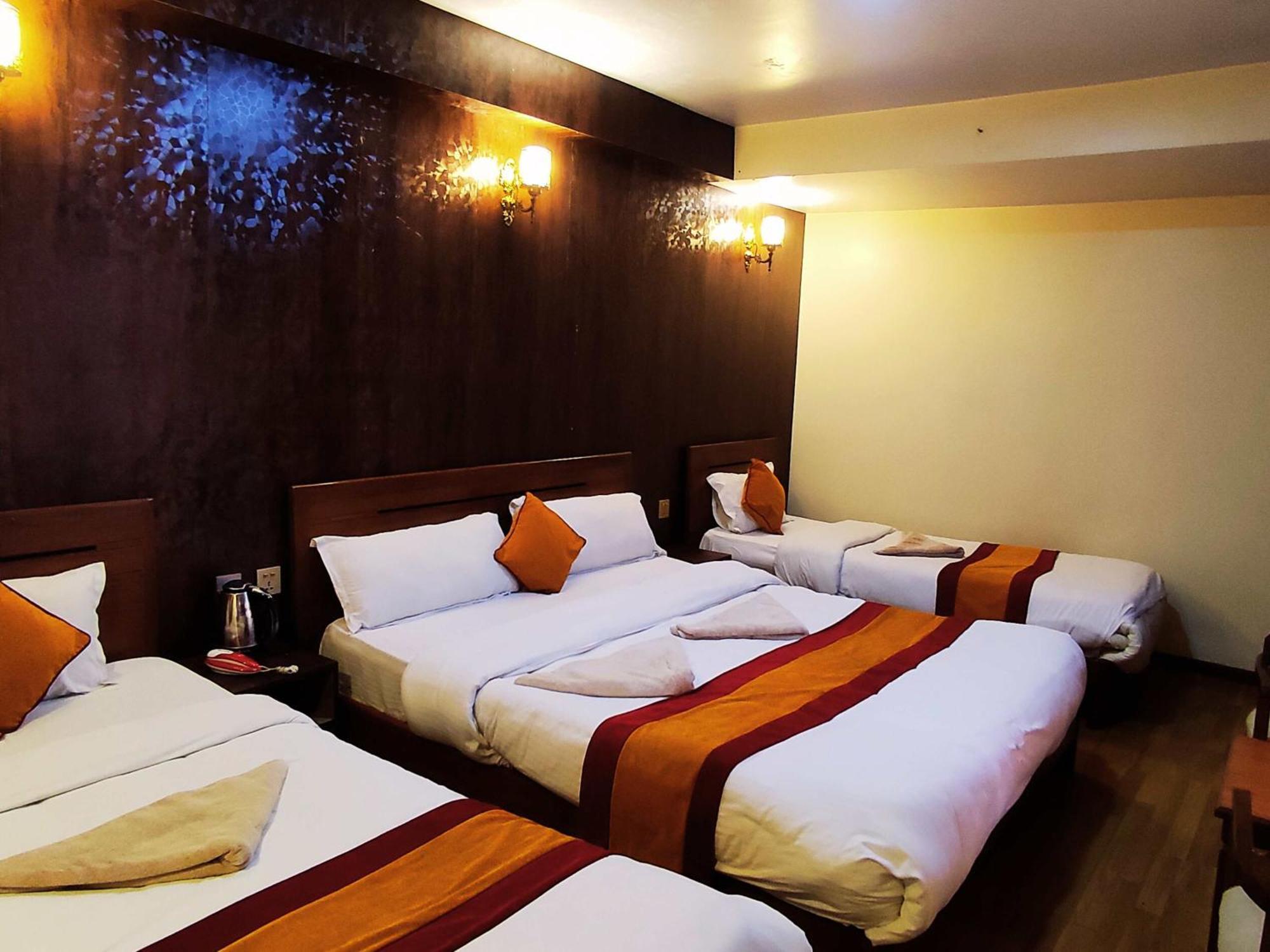 Royal Kings Hotel Kathmandu Exterior foto