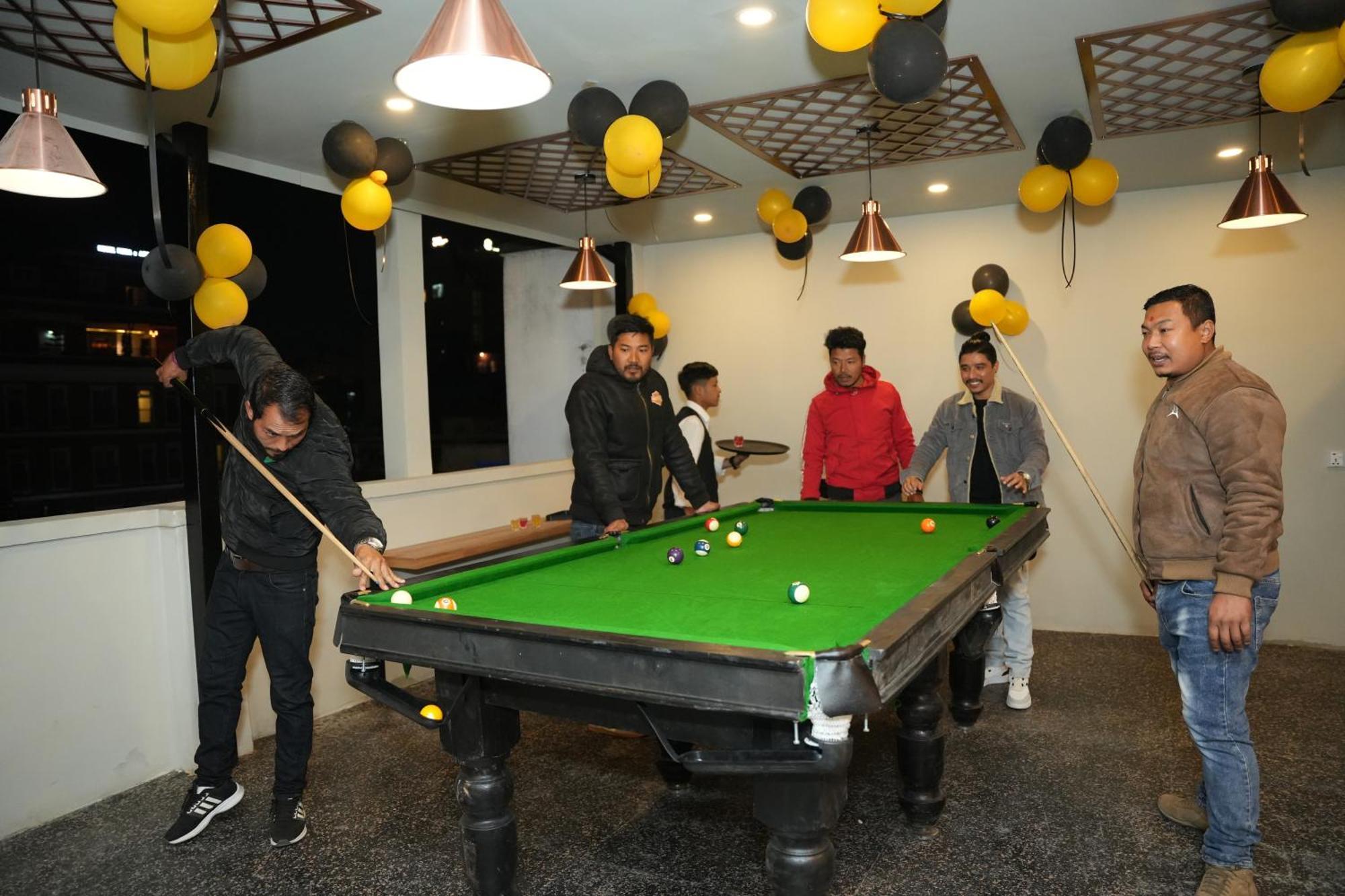Royal Kings Hotel Kathmandu Exterior foto
